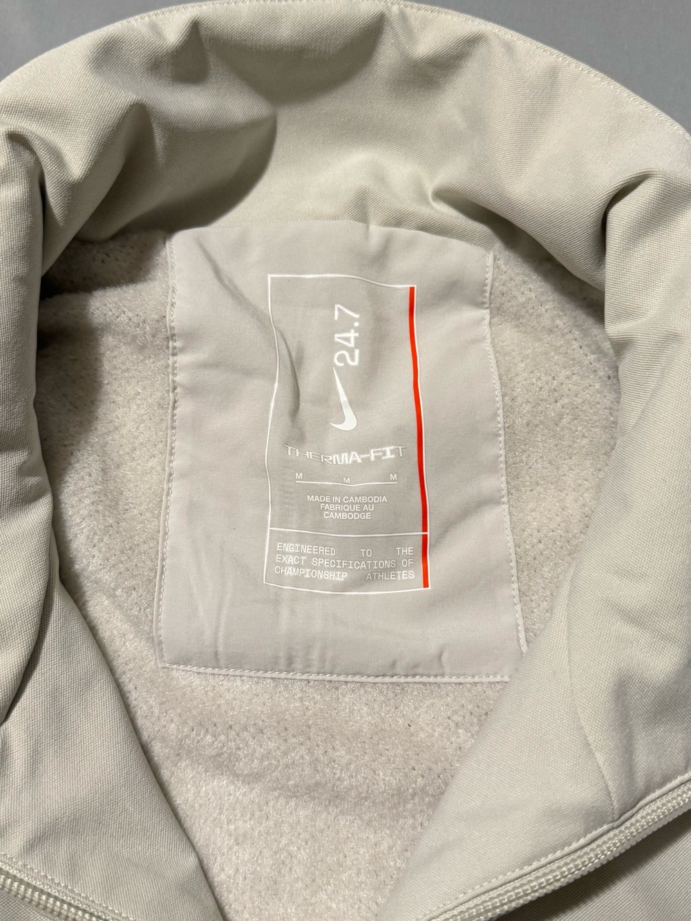 Nike Women's Light Sage Bomber Jacket - Picture 6 of 12